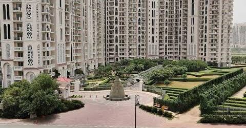 DLF REGAL GARDEN SECTOR 90